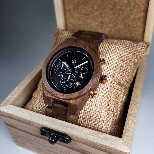 Montre en noyer et sa boite