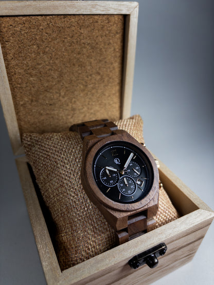 Montre en noyer et sa boite