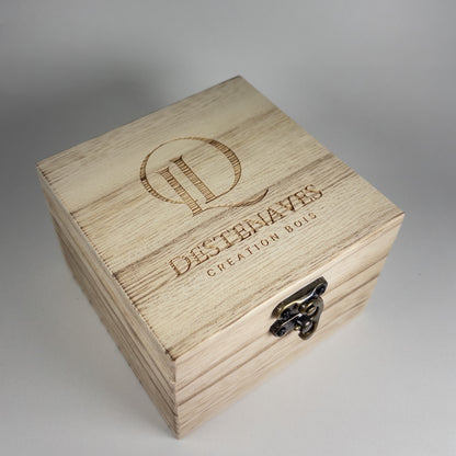 Montre en noyer et sa boite