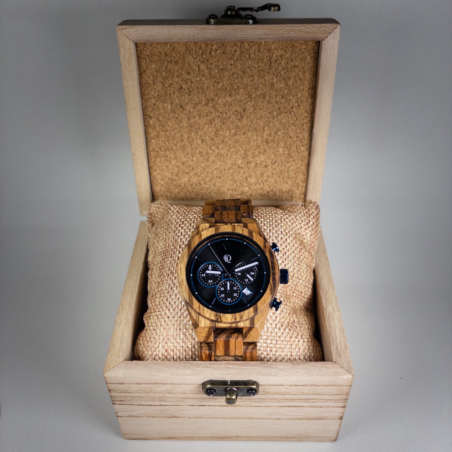 Montre en olivier et sa boite